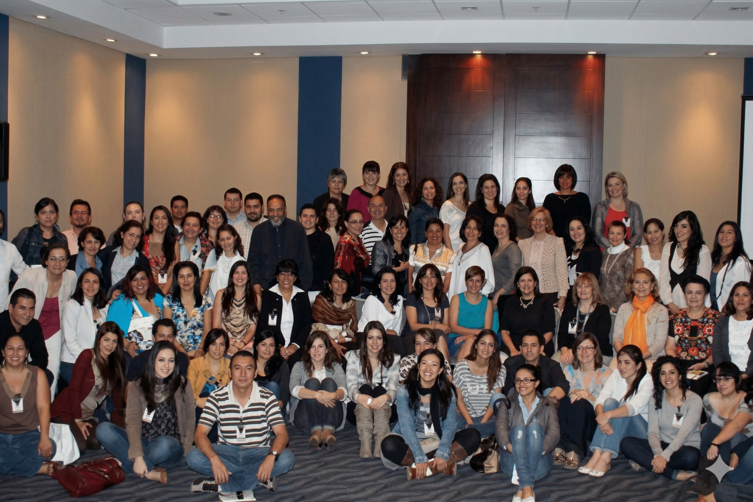 Personas colaborando